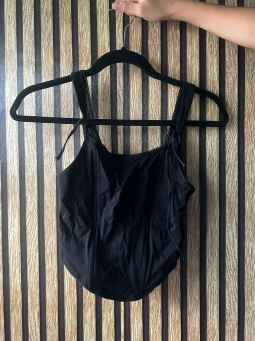 BLUSA DE TIRANTES NEGRA TIPO CORSÉ