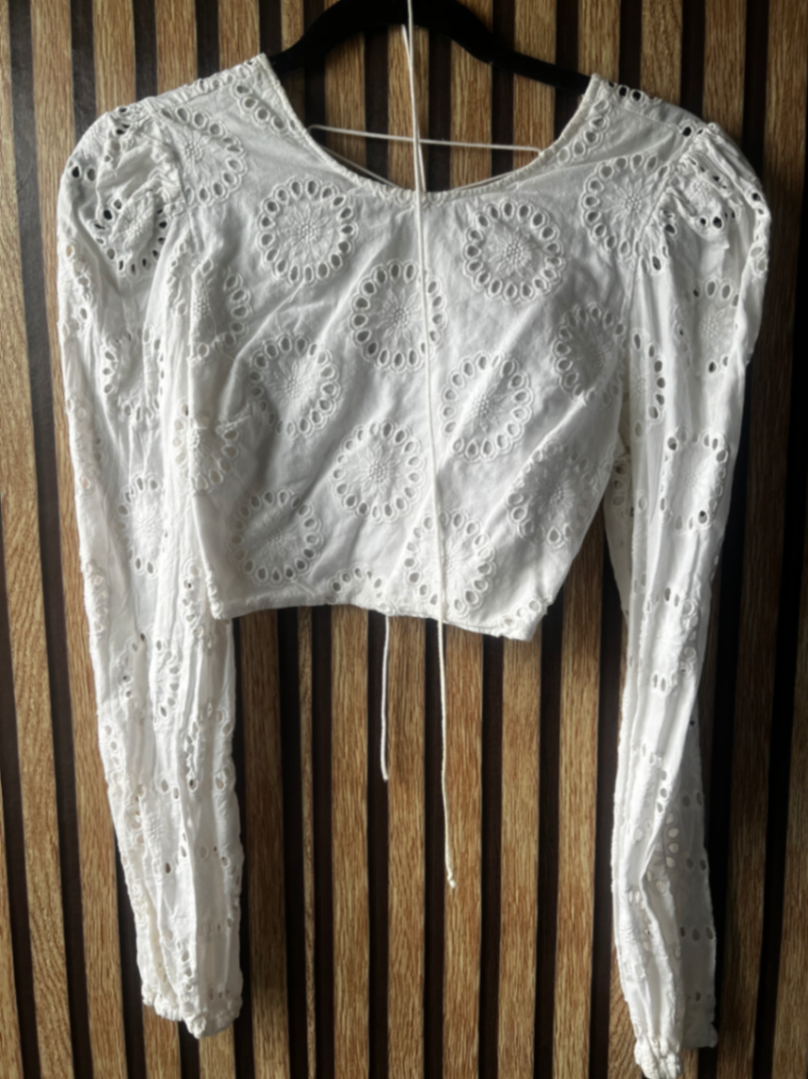 BLUSA ESCOTE EN ESPALDA